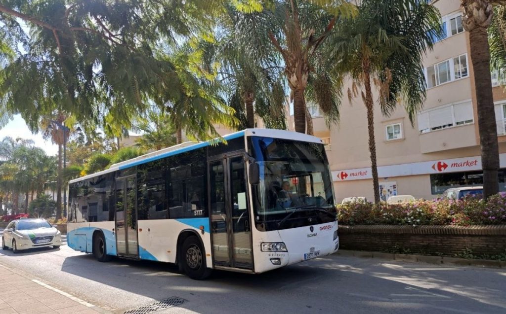 El transporte público de Estepona renueva flota y amplía controles de cumplimiento horario